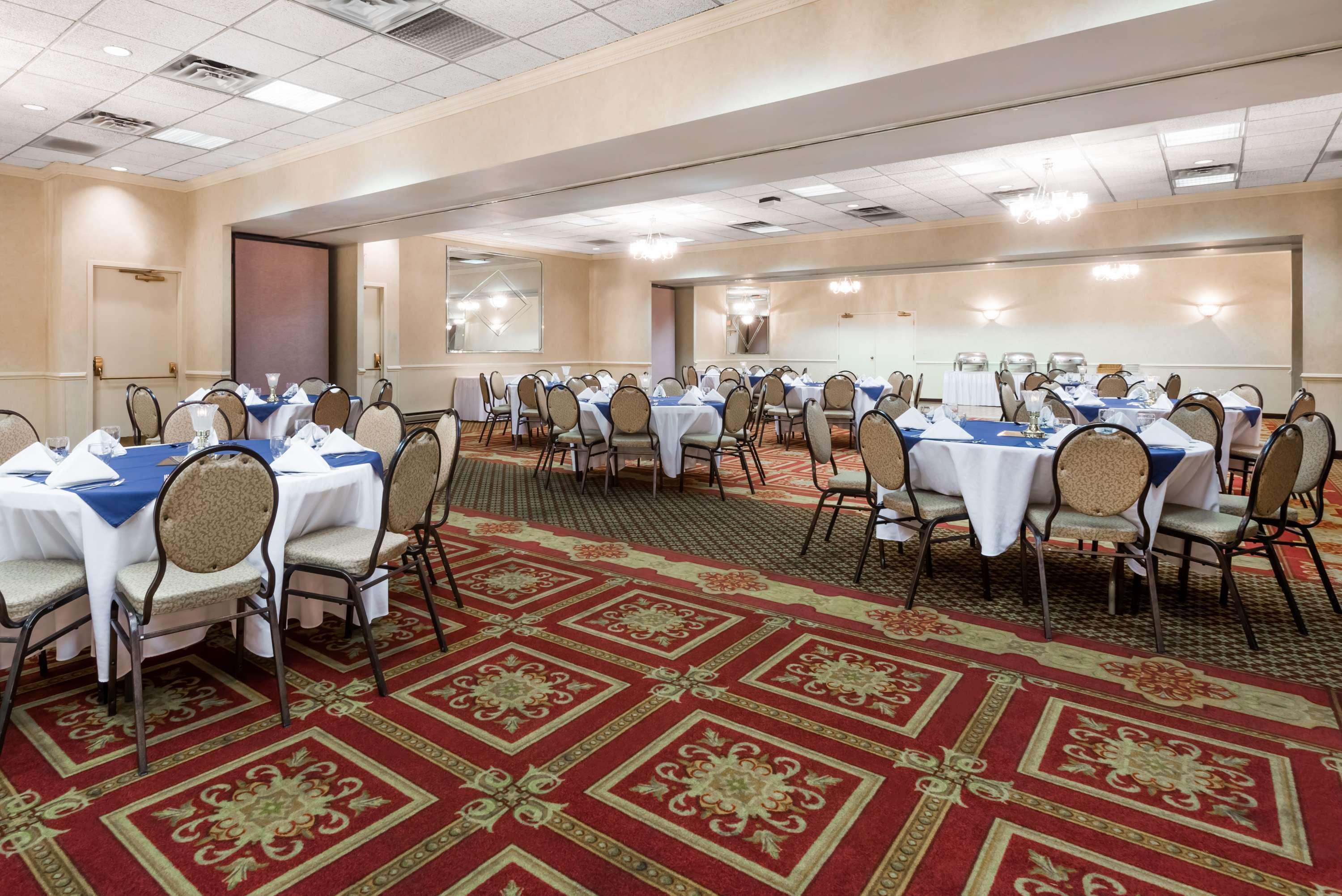 Ramada Plaza By Wyndham Hagerstown Hotel Exterior photo