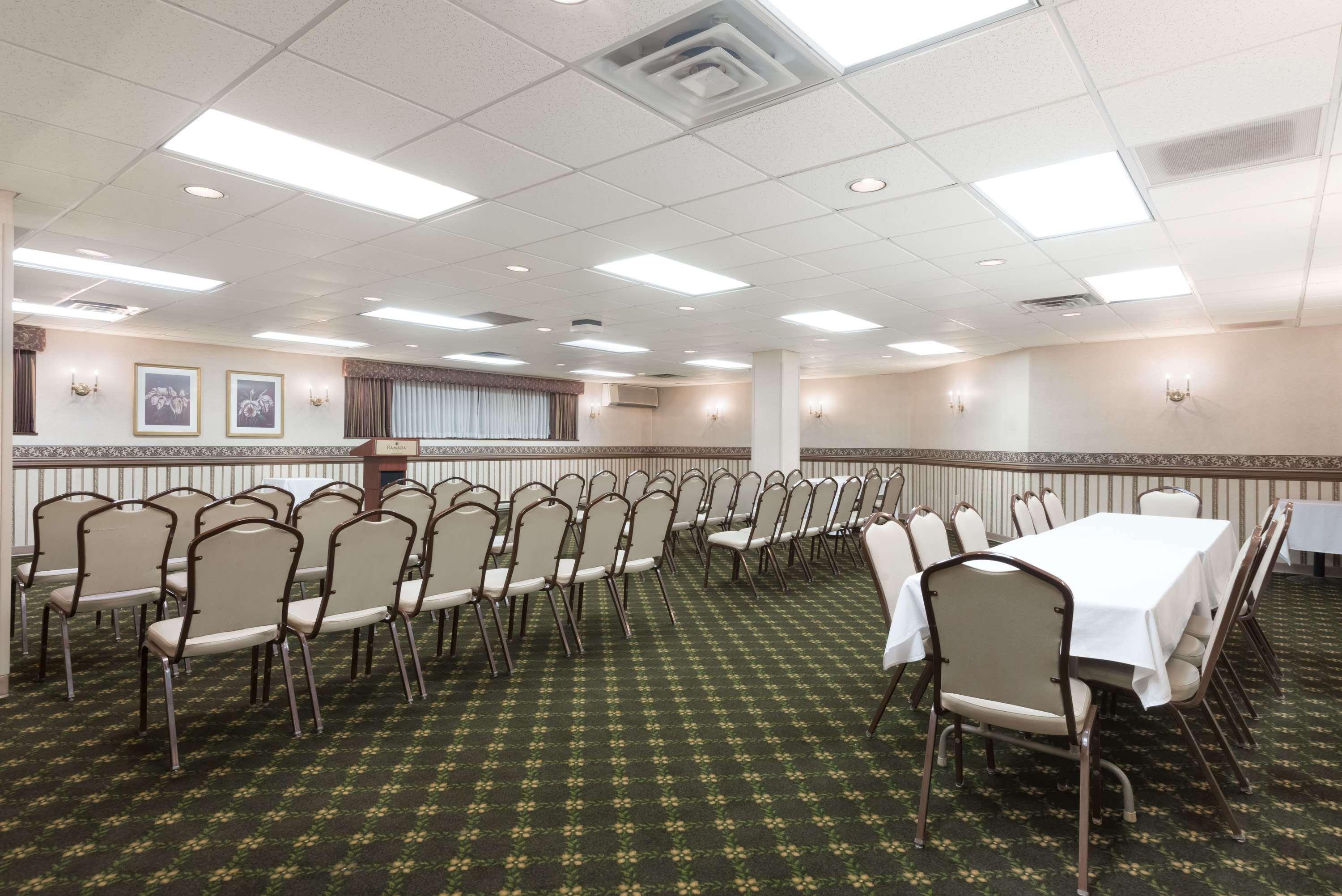 Ramada Plaza By Wyndham Hagerstown Hotel Exterior photo