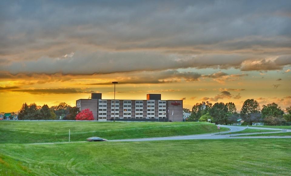 Ramada Plaza By Wyndham Hagerstown Hotel Exterior photo